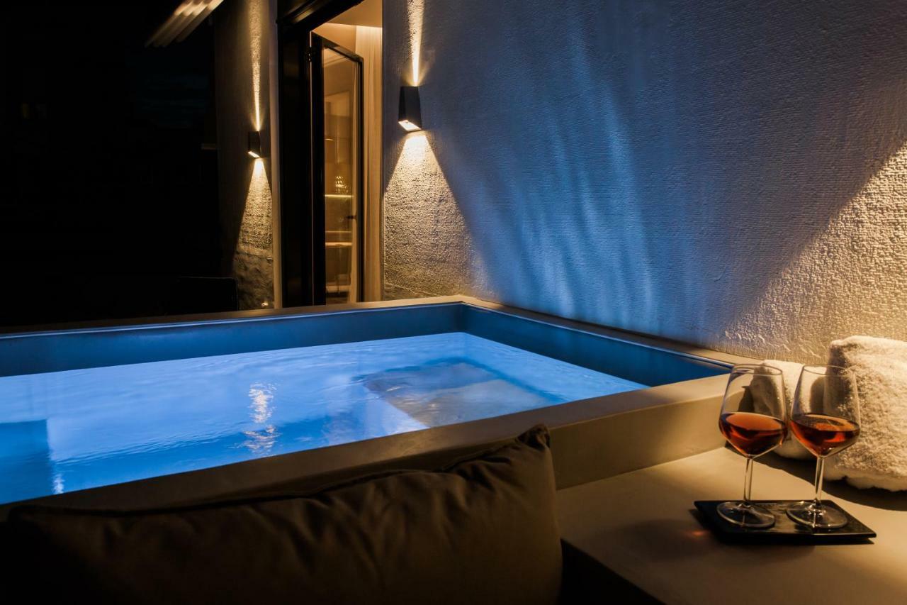 *** Boutique Syntagma Apartment W/ Plunge Pool *** Atene Esterno foto