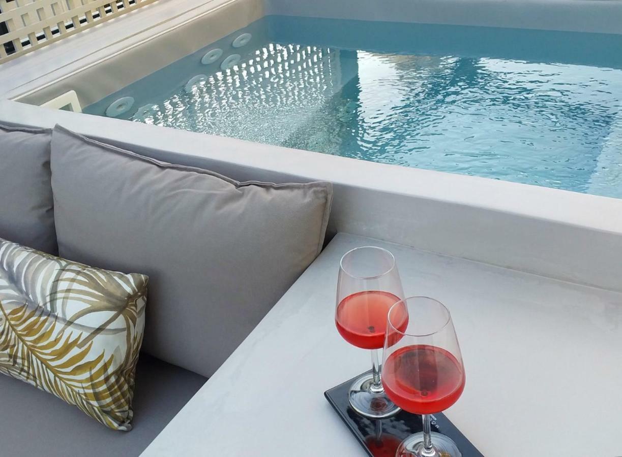 *** Boutique Syntagma Apartment W/ Plunge Pool *** Atene Esterno foto